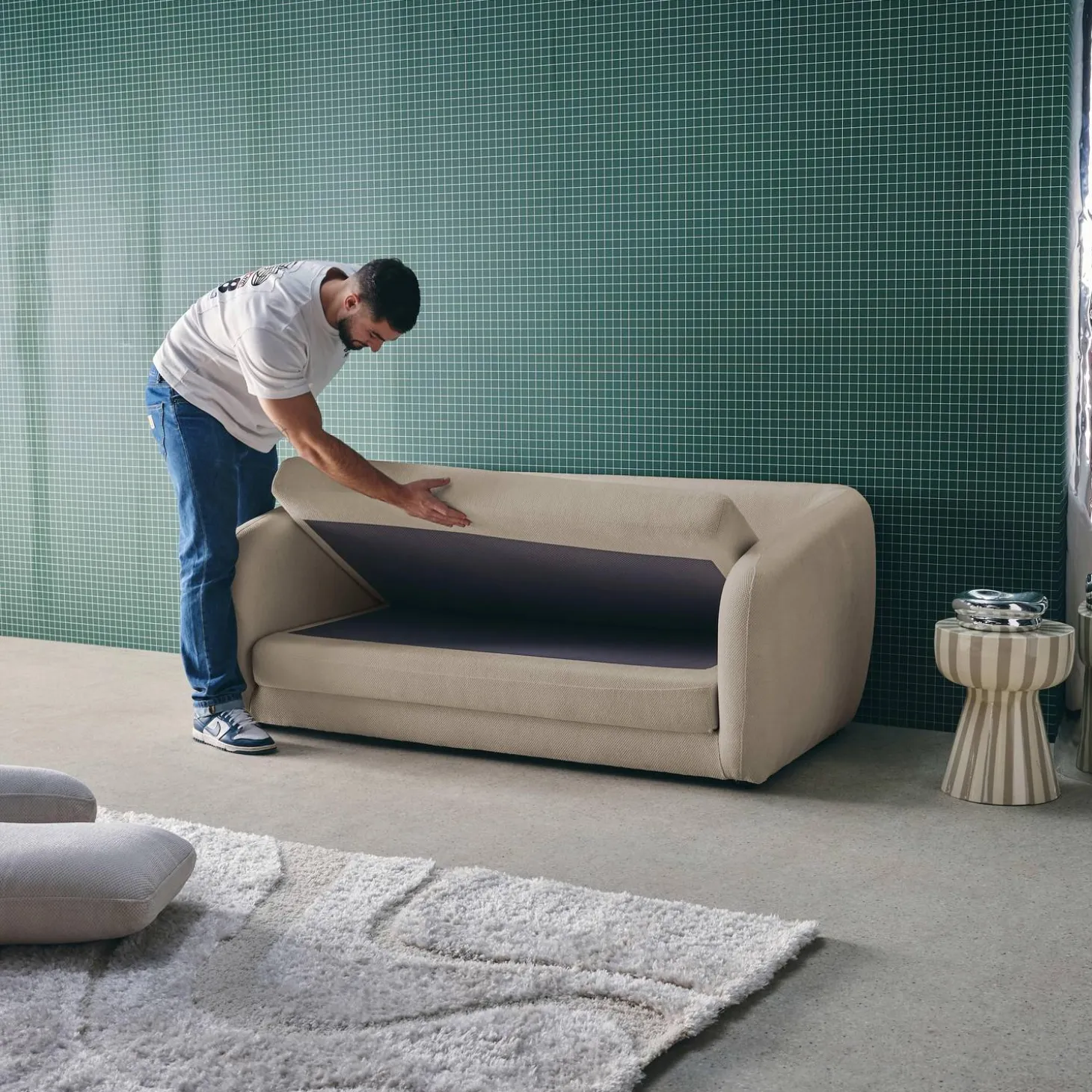 Sofá cama convertible con tejido chenilla, 2 plazas