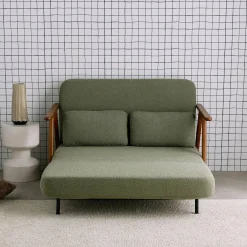Sofá cama en borreguito y madera teñido nogal, 2 plazas