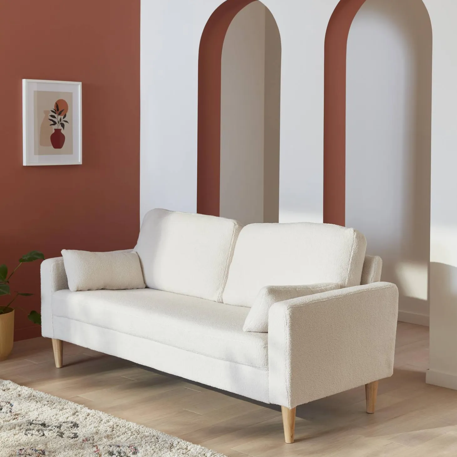 Sofá de borreguito con patas de madera, 3 plazas