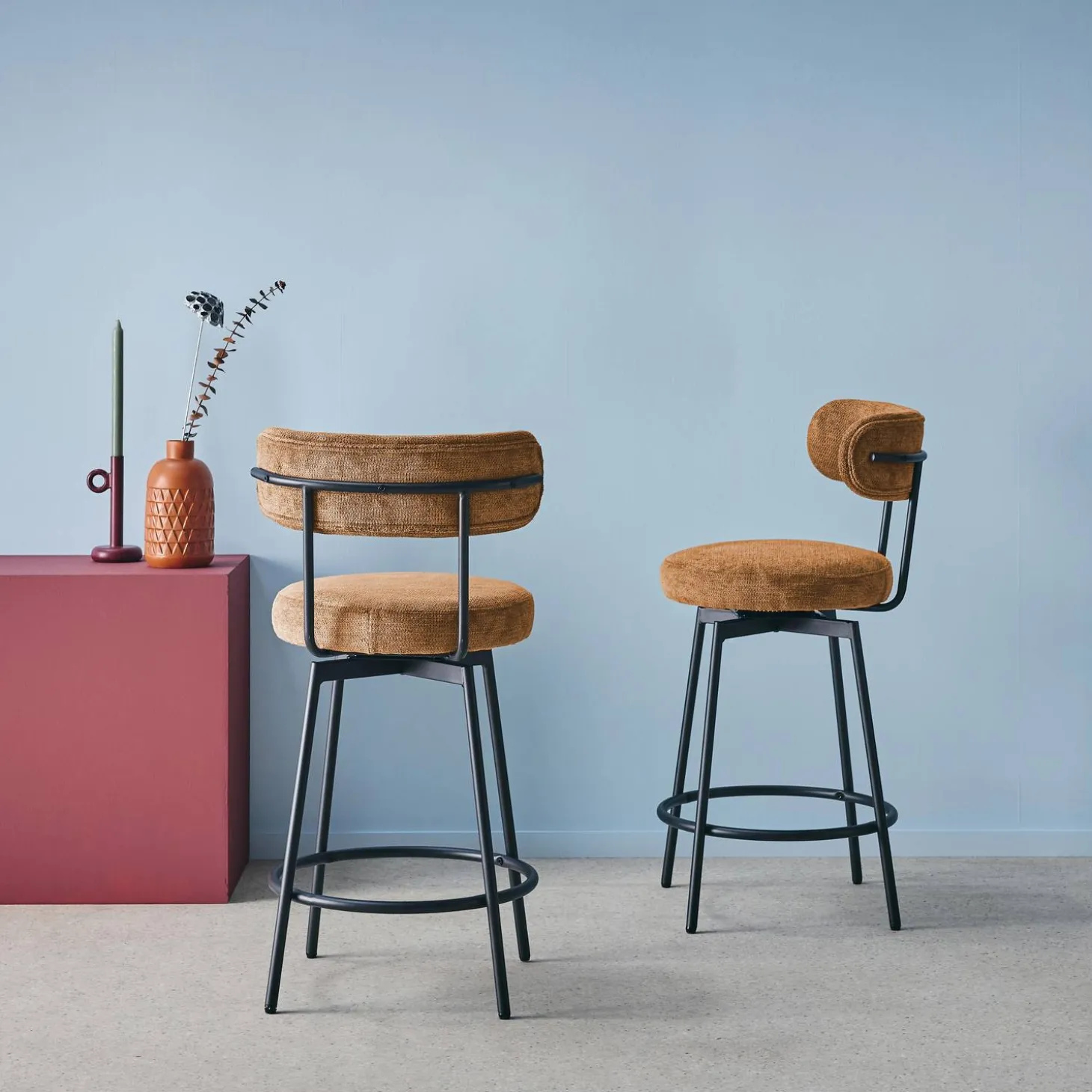 Taburete de bar asiento giratorio metal y tela simple, set de 2