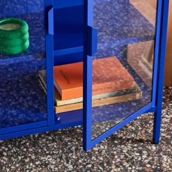 Vitrina de acero y vidrio templado de 2 puertas, 80cm
