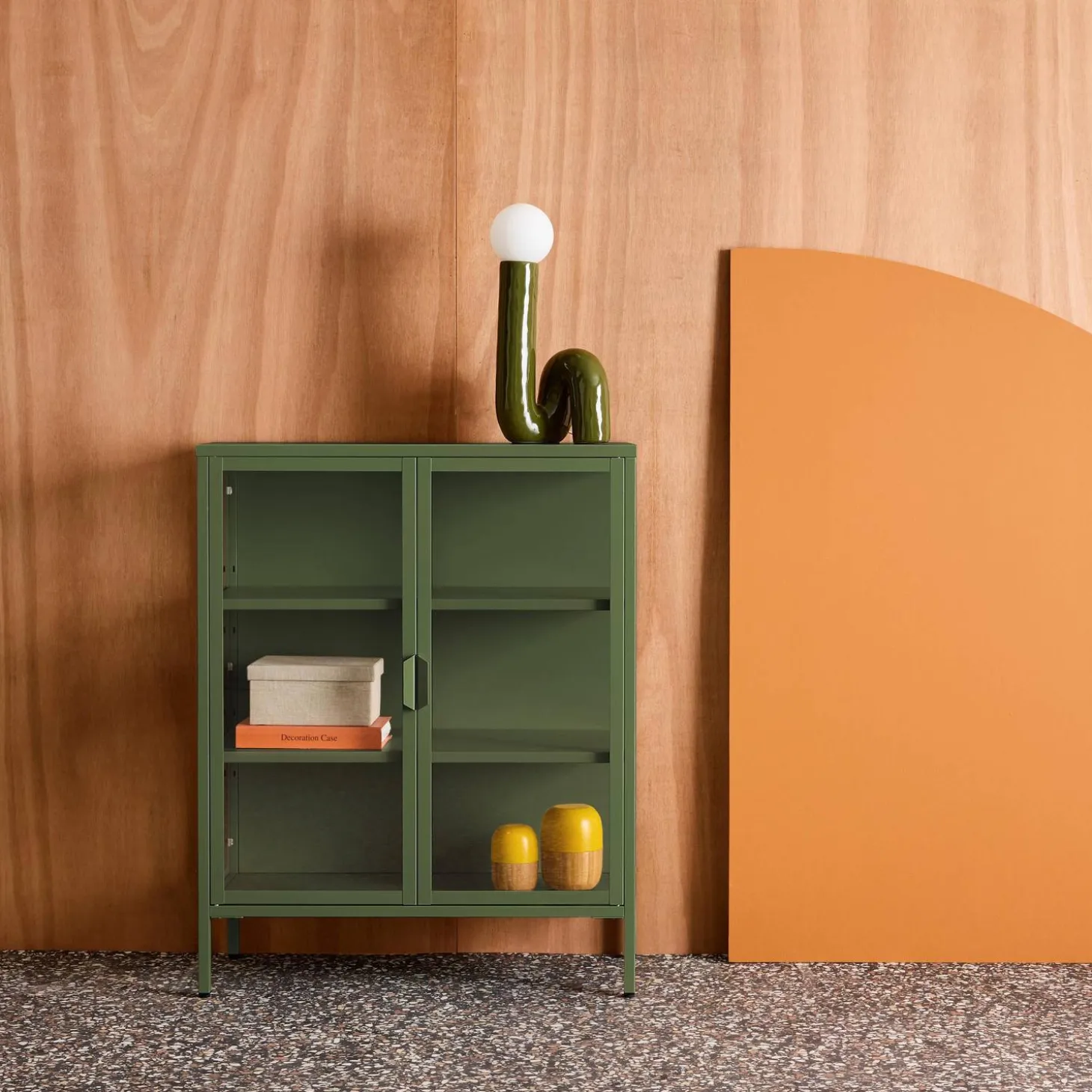 Vitrina de acero y vidrio templado de 2 puertas, 80cm